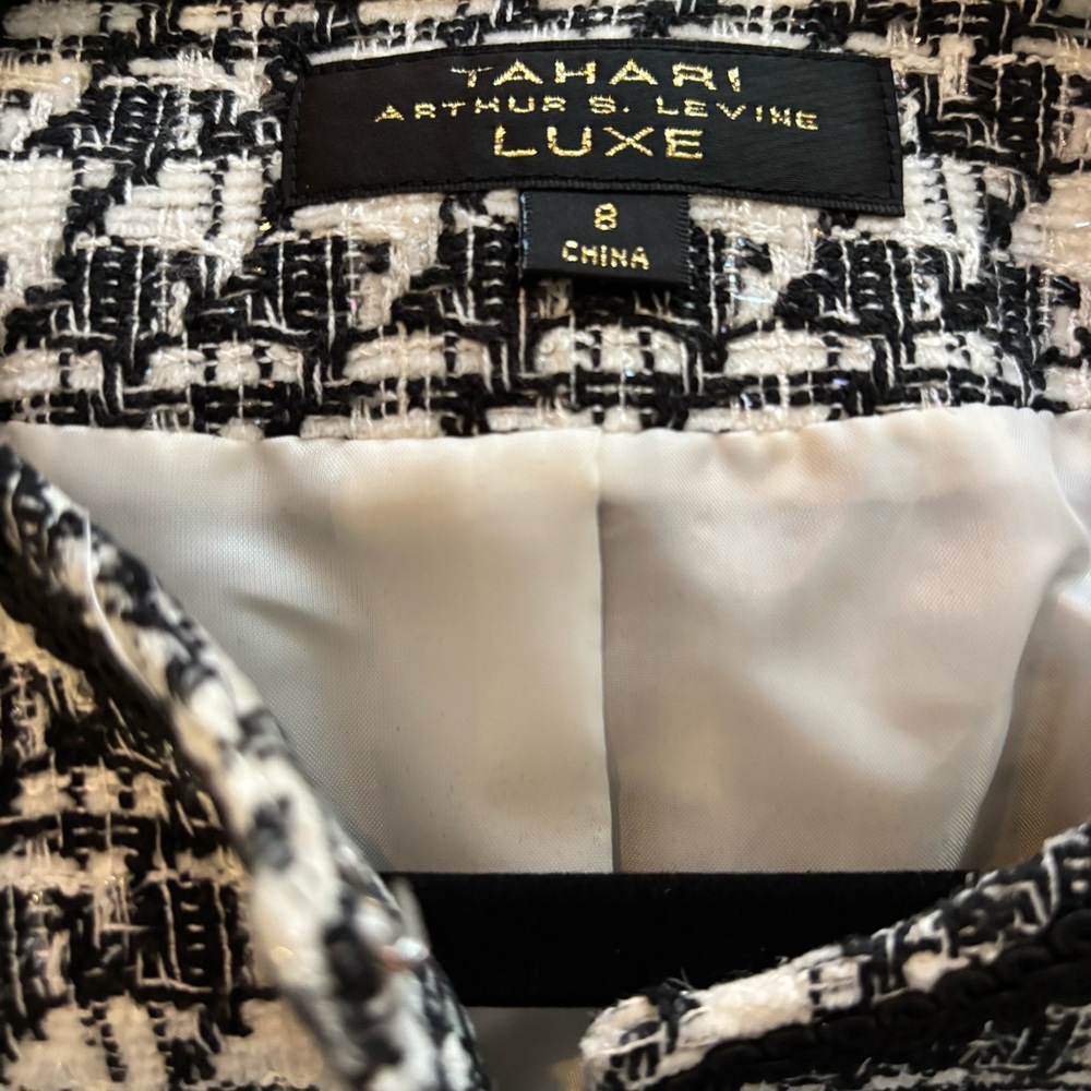 ❗️FINAL Tahari ASL Luxe Black and White Tweed Jacket Blazer with Floral Brooch 8 - Picture 5 of 6